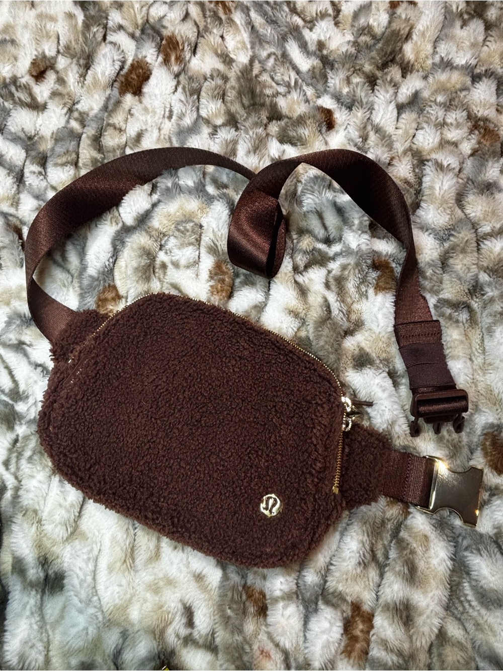 lululemon athletica Everywhere Belt Bag Large 2L Fleece - Brown Earth